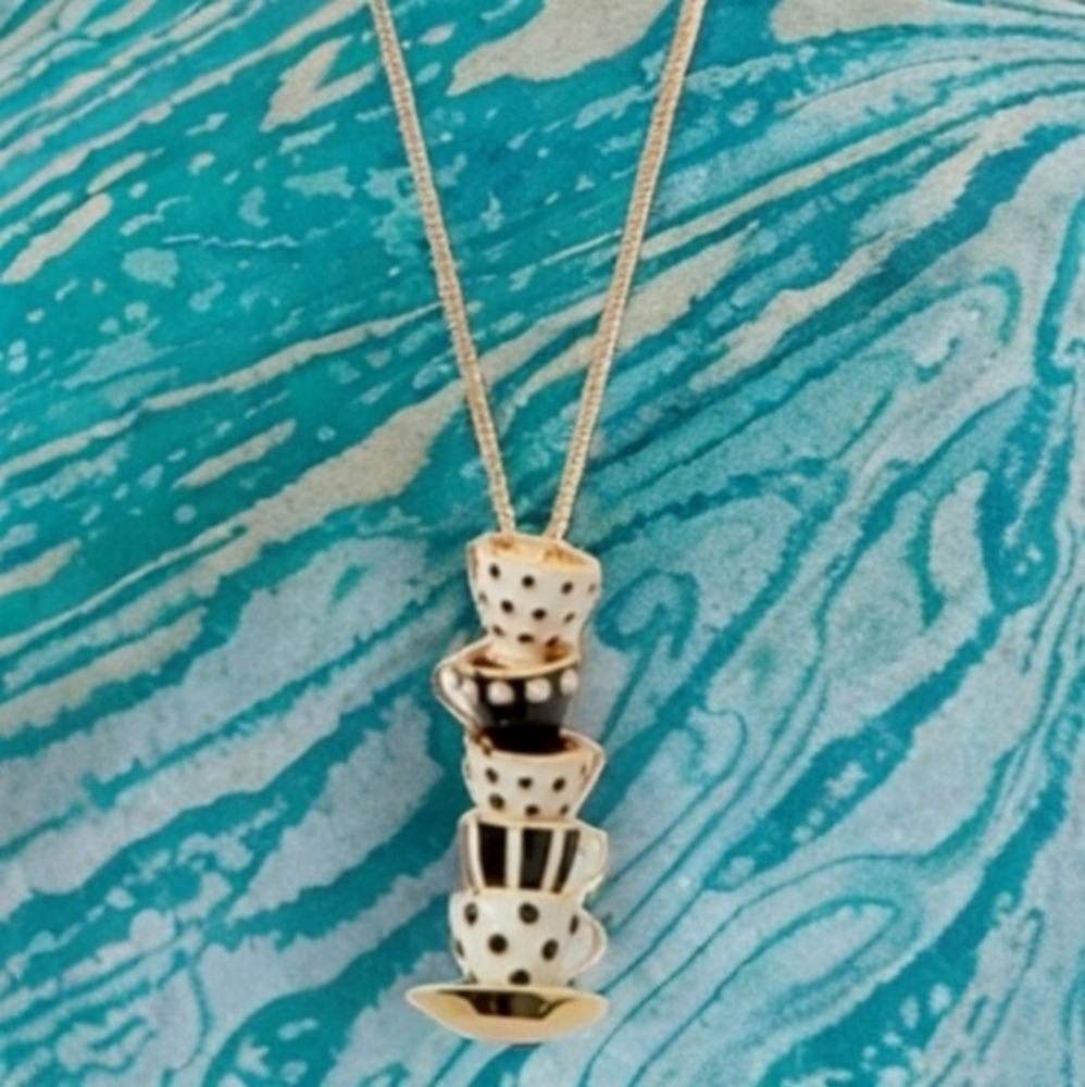 BETSEY JOHNSON STACKED TEACUP NECKLACE BLACK WHITE - Picture 2 of 3